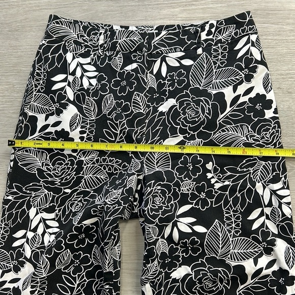Paraphrase • floral printed cropped pants - Picture 5 of 10